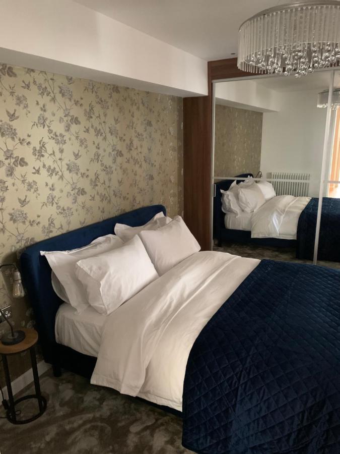 Mitre Court Holiday Home Plymouth Bagian luar foto